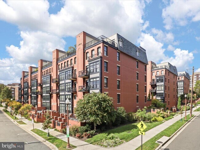 Foto del edificio - 1701 16th St N