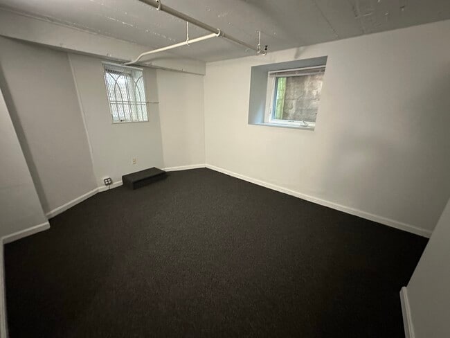 Building Photo - 32 Worthington St