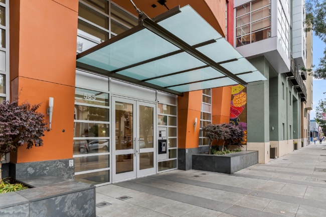Building Photo - 585 9th St
