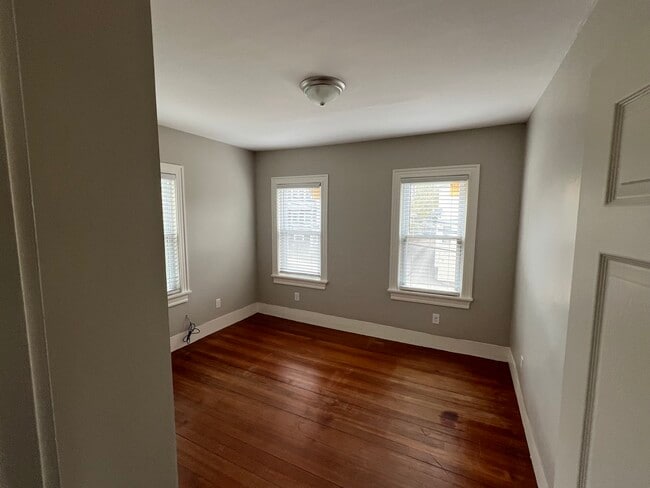 Building Photo - 58 Cherry St