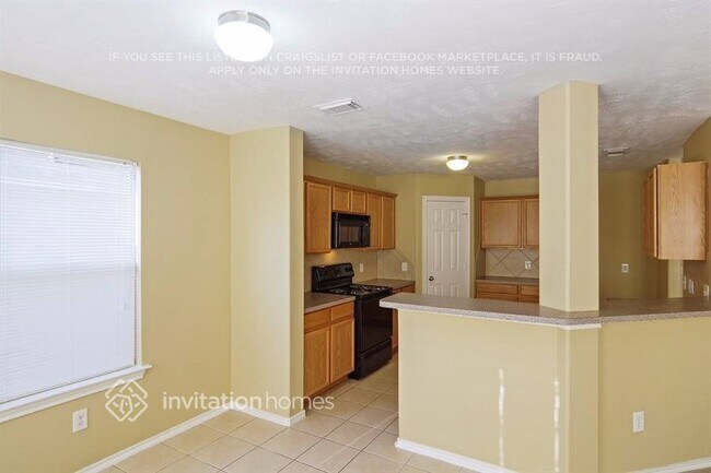 Foto del edificio - 15011 Roche Rock Dr