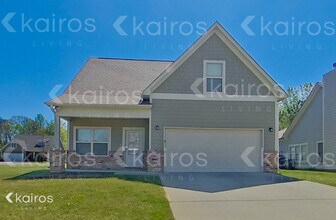 Building Photo - 105 Robin St