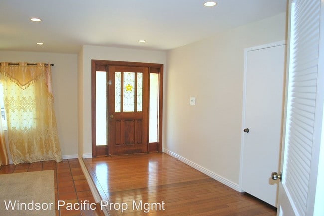 Building Photo - 4 br, 2 bath House - 1256 Terrebonne Drive