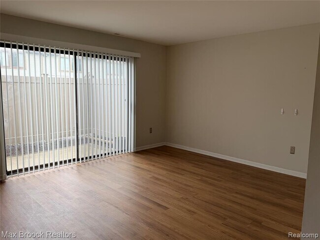 Foto del edificio - 50431 Bay Run S