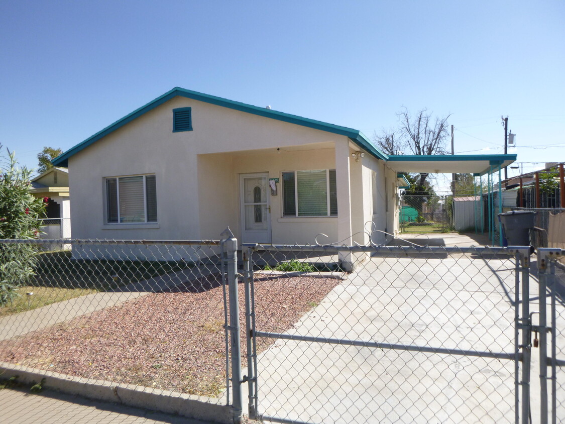 Primary Photo - 5418 Frutas Ave