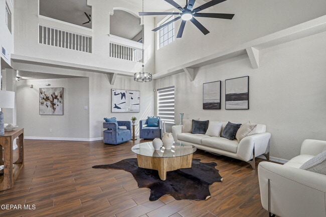 Building Photo - 3121 Tierra Paola Ln