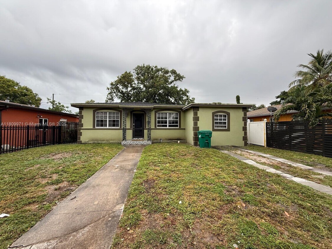 Foto principal - 2010 NW 55th Terrace