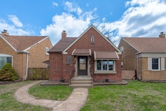 Building Photo - 10933 S Avenue H
