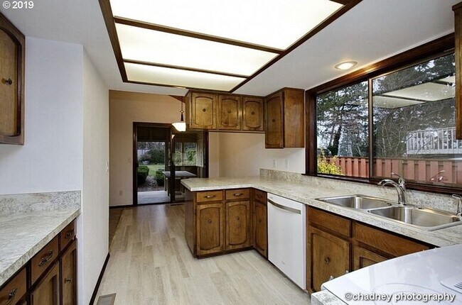 Foto del edificio - One level Immaculate Condition Ranch -Huge...