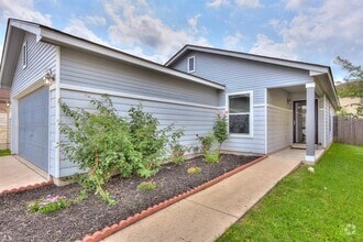Building Photo - 2206 Weiss Ln