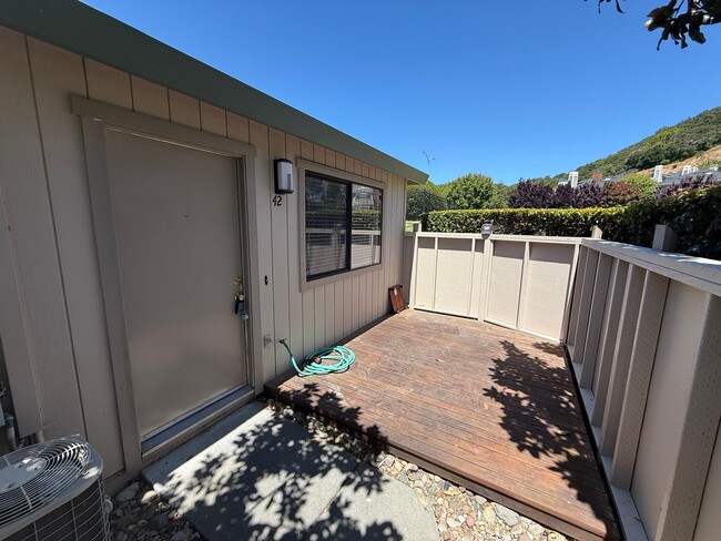 Building Photo - TWO BEDROOM /ONE BATH CONDO, ONE LEVEL GRO...