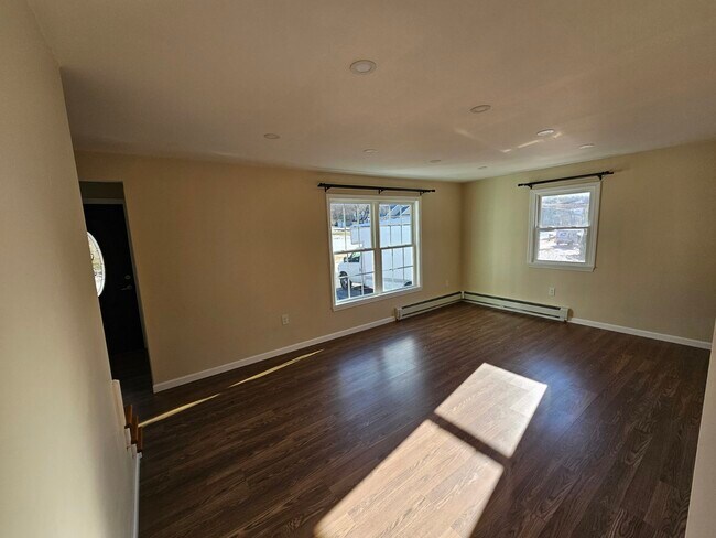 Foto del edificio - 1230 Smyth Rd