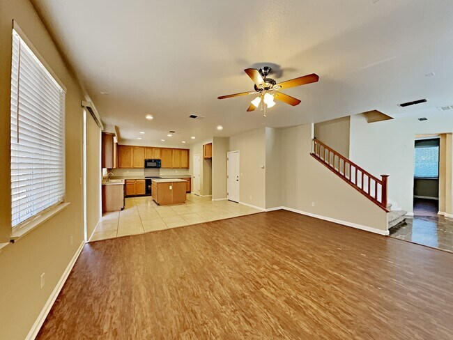 Foto del edificio - 5383 Elderdown Way