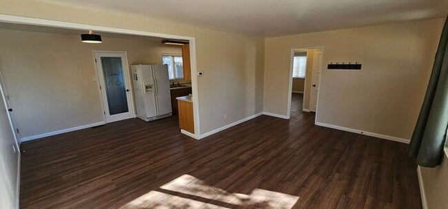 Foto del edificio - For Rent 2 Bedroom 1 Bathroom 1 Car Garage