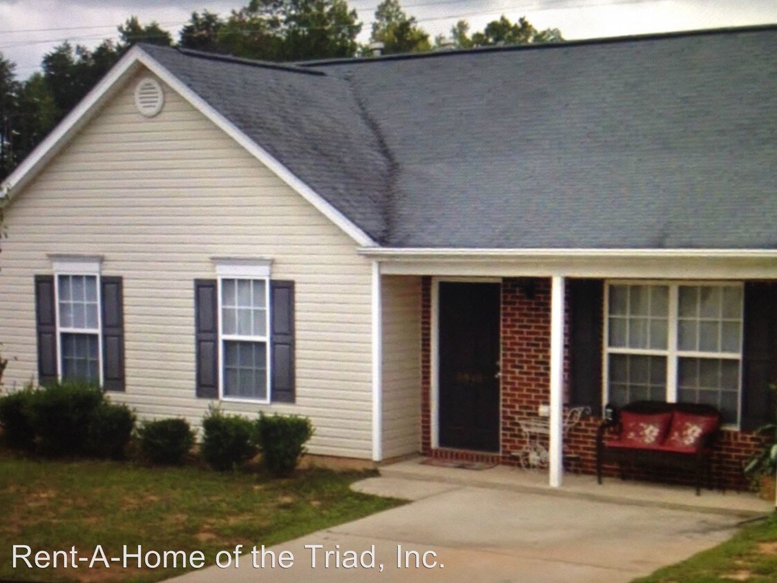 Building Photo - 6010 White Chapel Way
