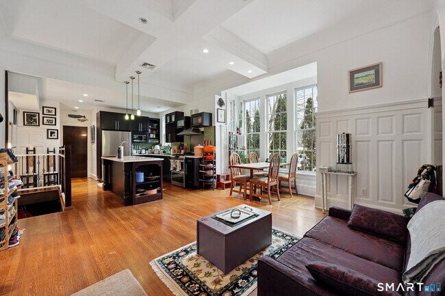 Foto del edificio - 591 Orange St