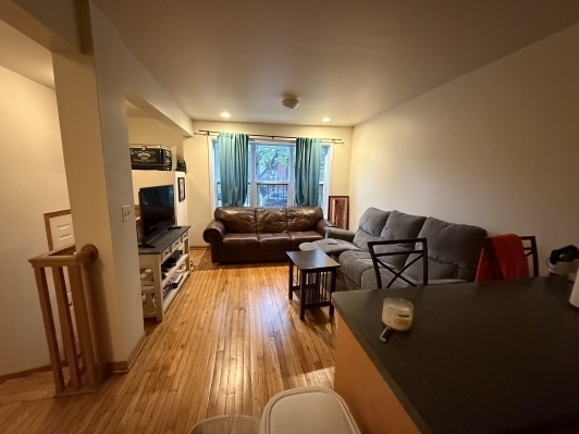 Foto del edificio - 1446 N Leavitt St