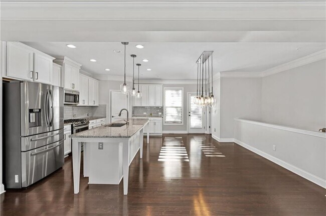 Building Photo - 6428 Brookside Dr SE