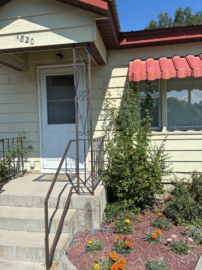 Building Photo - 1820 21st St