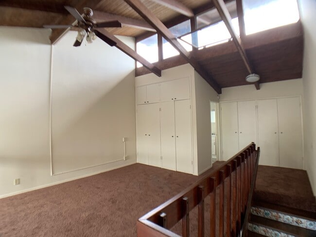 Dormitorio Loft 2 - 4623 Clarissa Ave