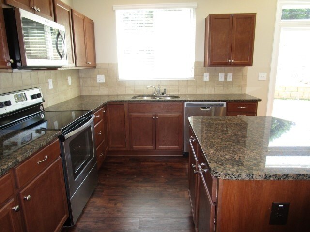 Building Photo - 804 Commerce Trl