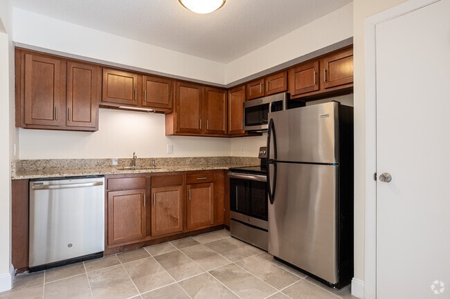 2HAB, 2BA - Beacon Village