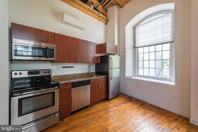 Foto del edificio - 4 Leverington Ave