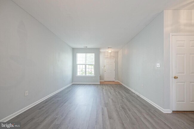 Building Photo - 339 Chancellor Dr
