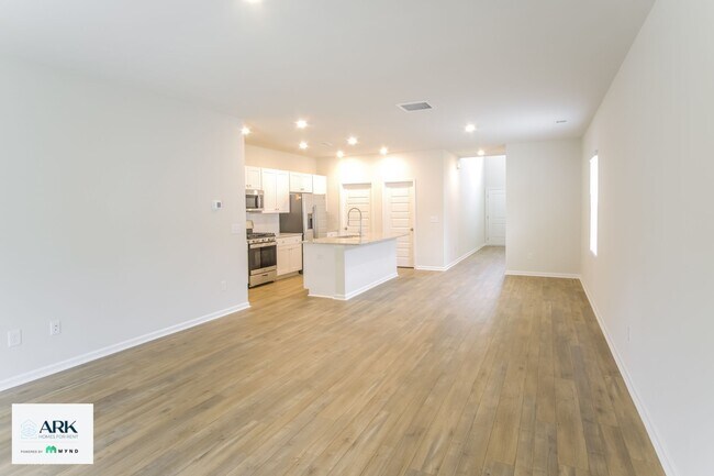 Building Photo - 1130 Joywood Dr