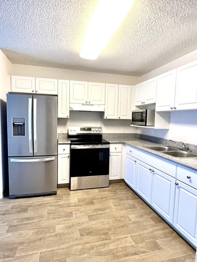 Photo - 801 South St Townhome