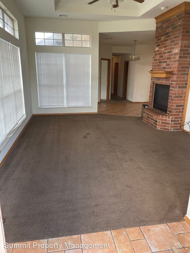 Foto del edificio - 3 br, 2 bath House - 2217 N. Burdick