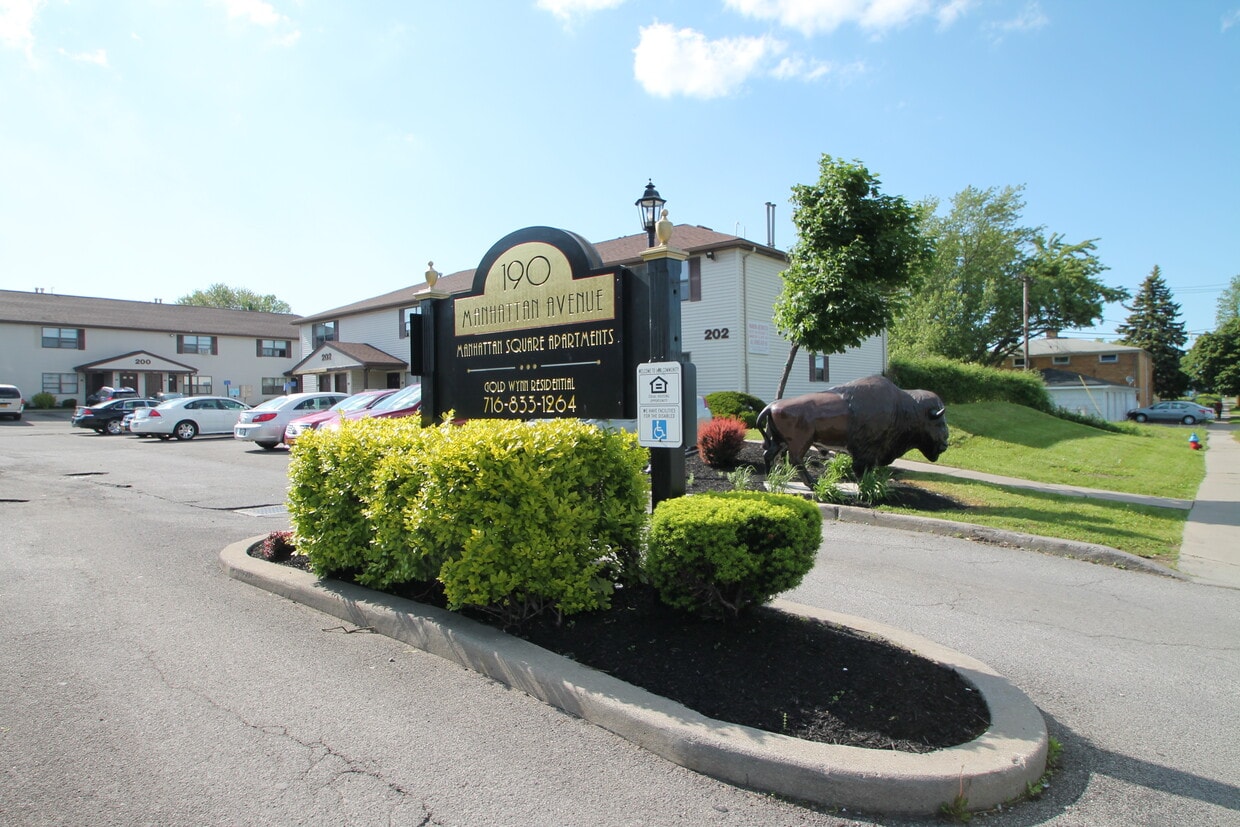 Primary Photo - Manhattan Square