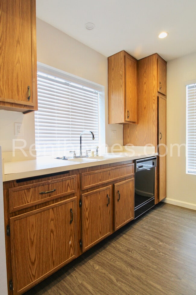 Building Photo - 13059 Wimberly Square