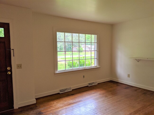 Foto del edificio - Rental House in Waverly, VA