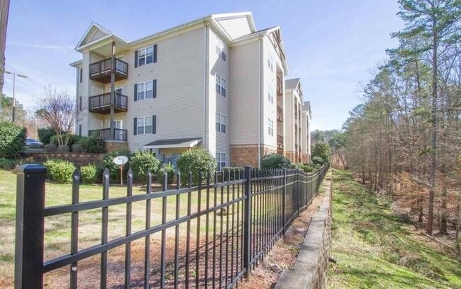 Building Photo - Overlook Condos