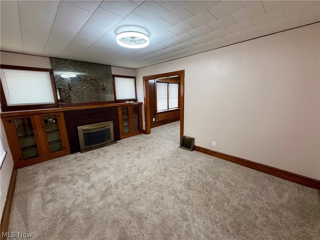 Building Photo - 835 Inman St