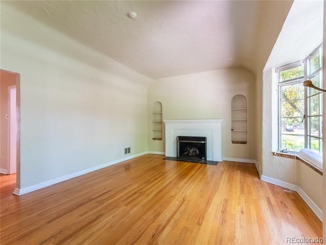 Foto del edificio - 888 S Josephine St