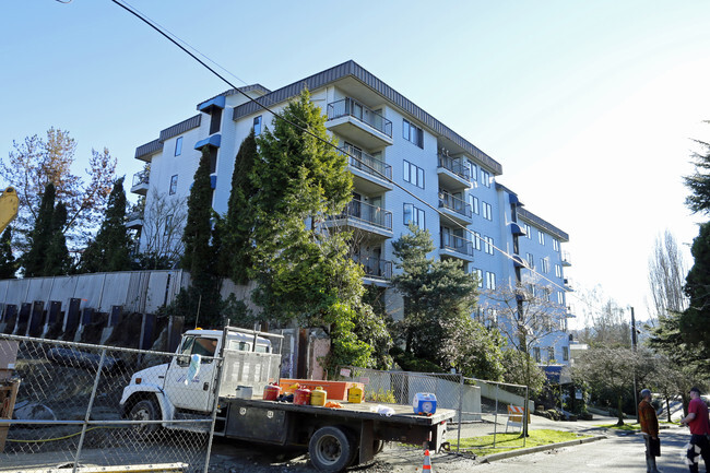 Foto del edificio - Portage Bay