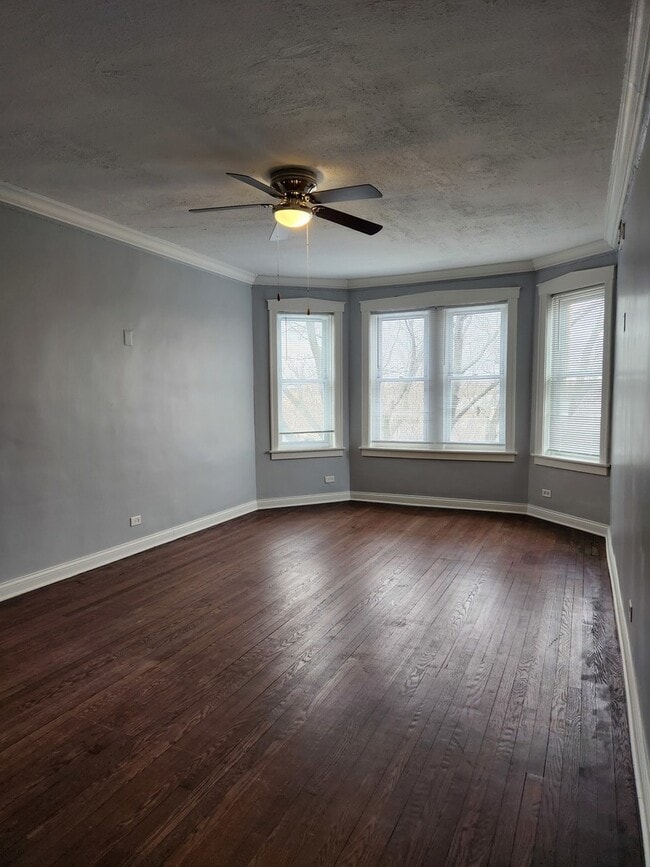 Building Photo - 4056 W Van Buren St