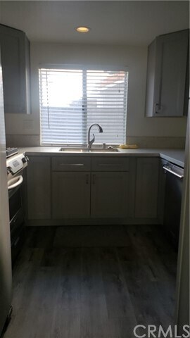 Foto del edificio - 3718 Strawberry Creek Way