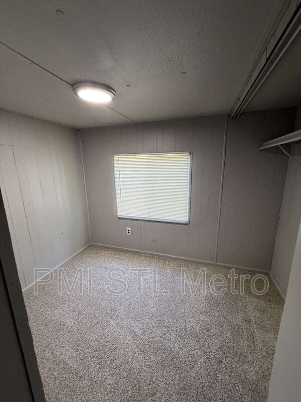 Foto del edificio - 747 Cunningham Ave