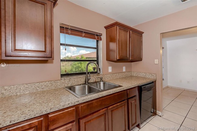 Building Photo - 4615 SW 139th Ct