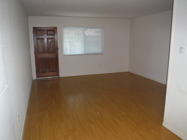 Building Photo - 127 Pearl St