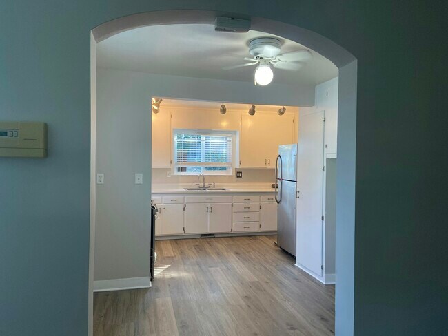 Building Photo - 7949 Earl St