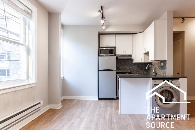Photo - 511 W Belmont Ave Apartment