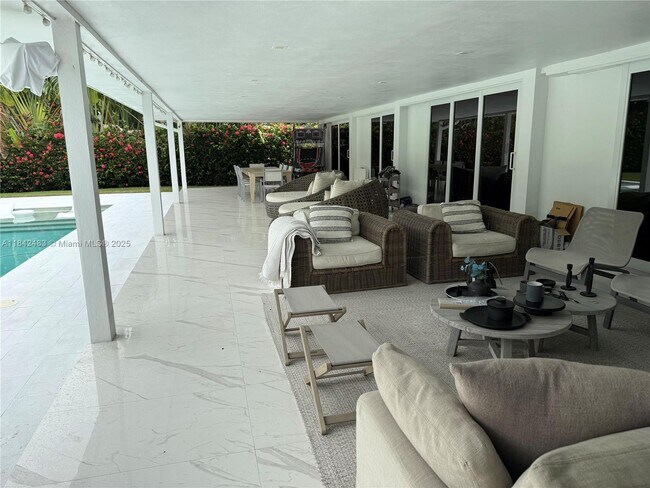 Foto del edificio - 1001 Diplomat Pkwy