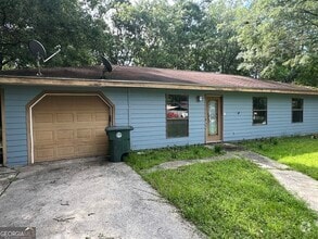 Building Photo - 106 Windtree Ln