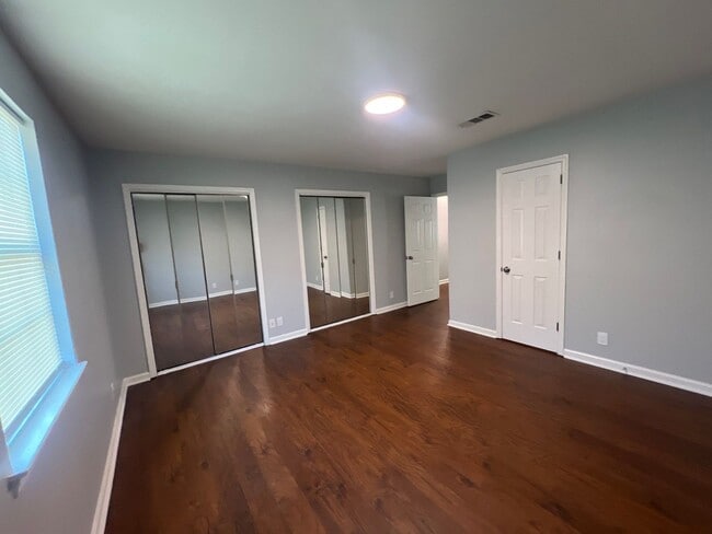 Building Photo - 219 Hickory Forge Dr