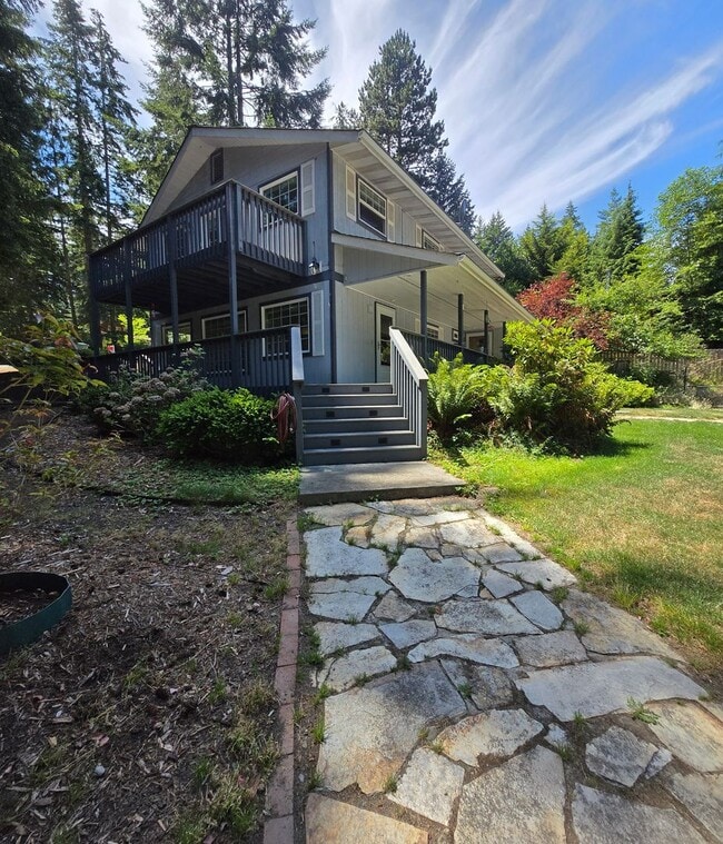 Building Photo - 31 Salal Way