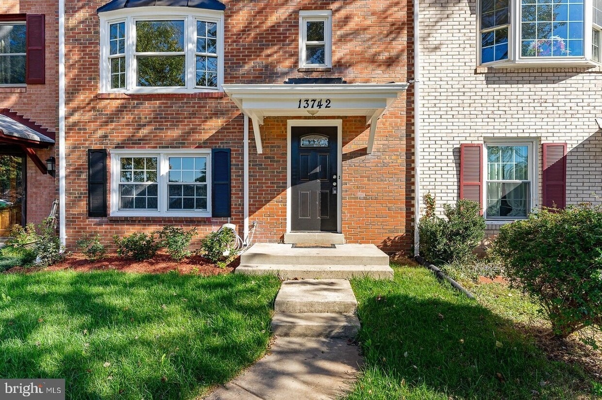 13742 Penwith Ct, Chantilly, VA 20151 Townhome Rentals in Chantilly